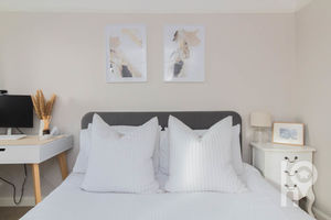 Photo 1- click for photo gallery